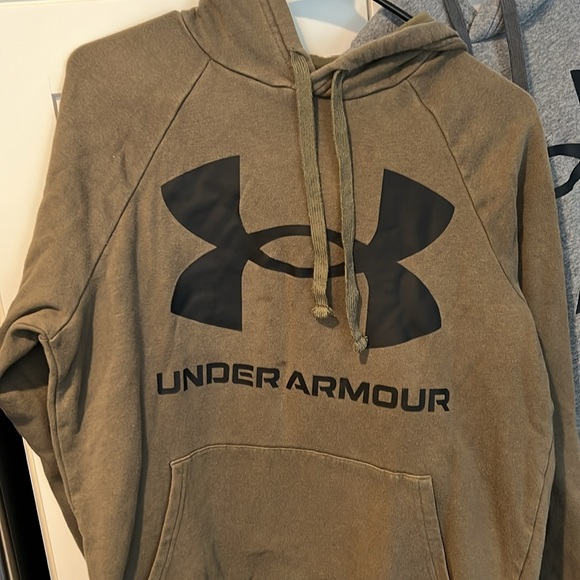 Lot of 2 under armour hoodies size small - Picture 2 of 3